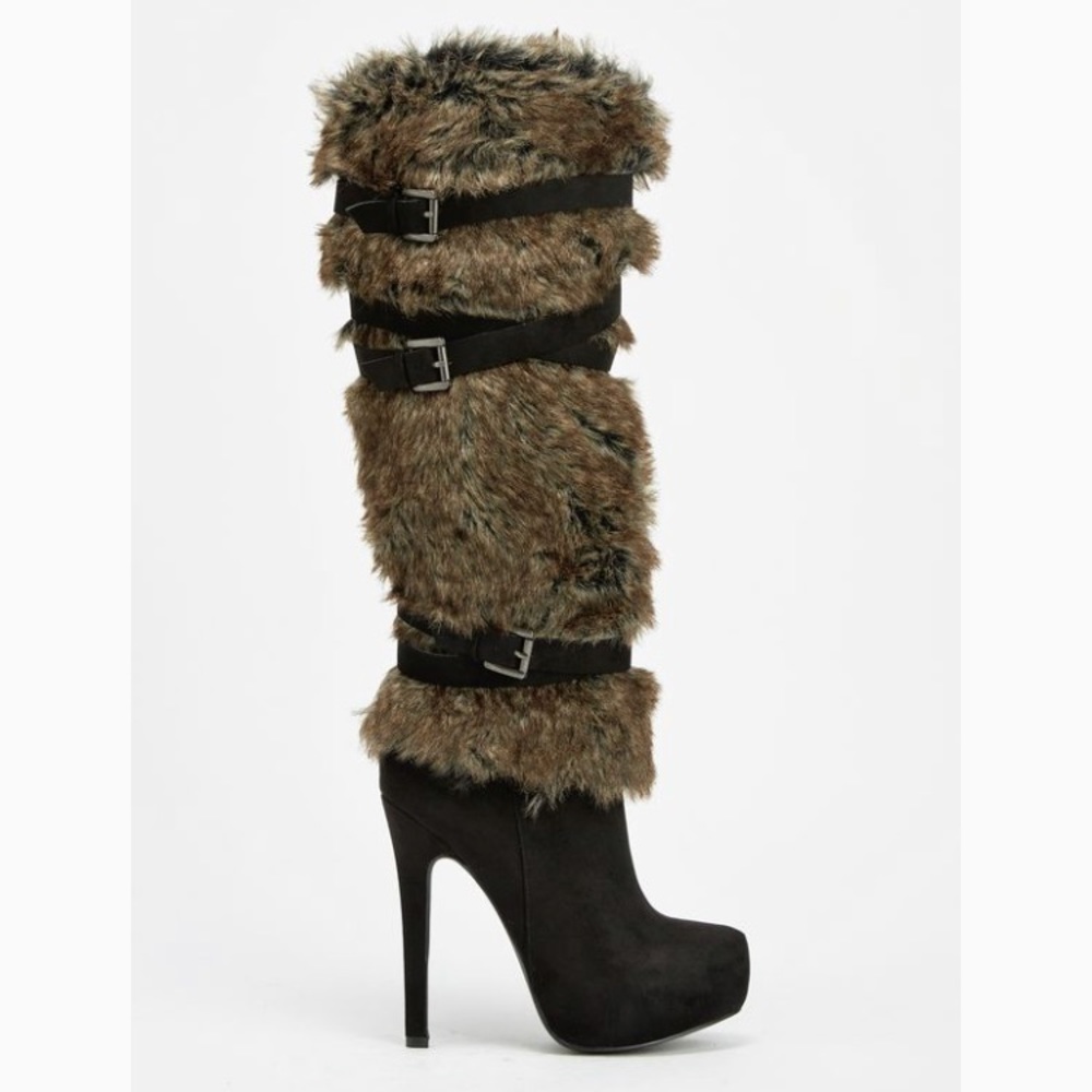 Galinah Black faux fur boots